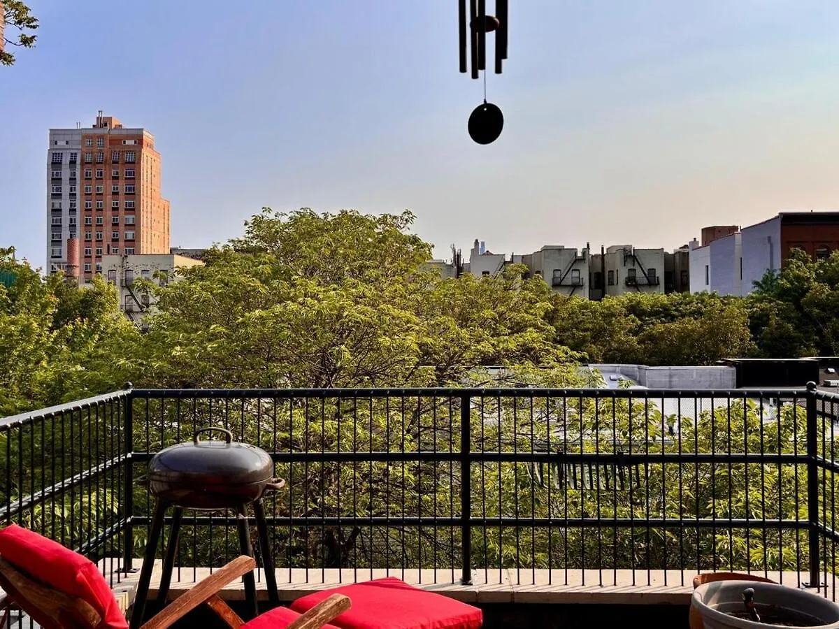 Private Spacious Apartment With 2 Bedrooms 2 Bathroomss And A Deck New York