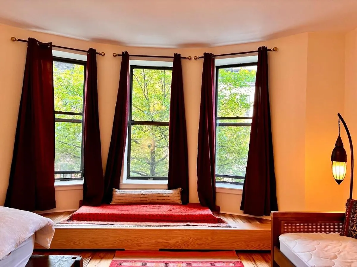 Private Spacious Apartment With 2 Bedrooms 2 Bathroomss And A Deck New York